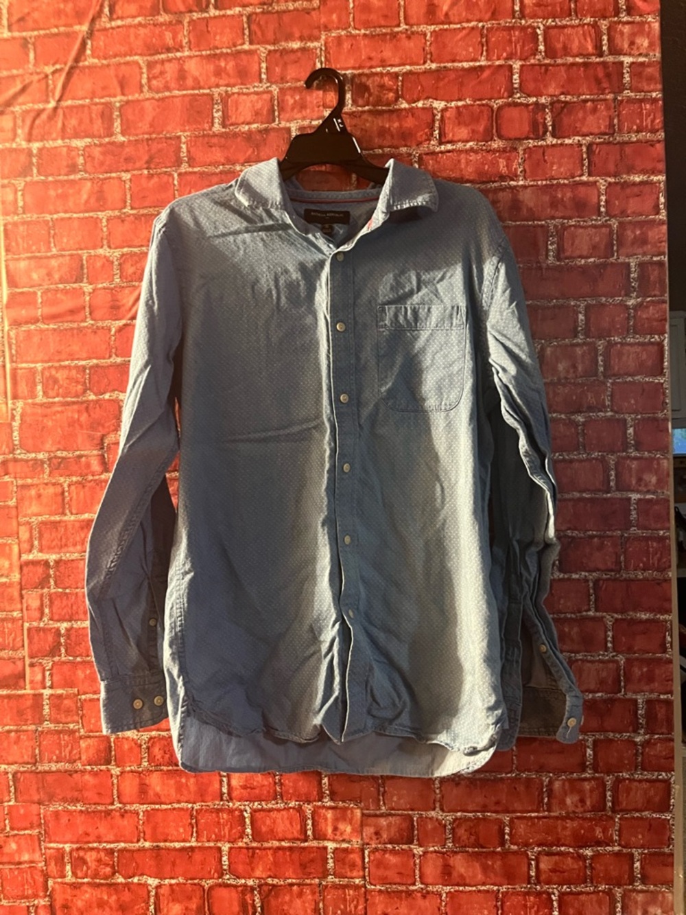 Banana Republic Men's Blue Long-Sleeve Button-Down Shirt (rm85)
